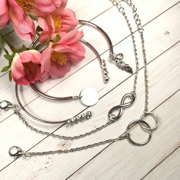 'Infinity' Bangle Bracelet Set (Silver) - Picture 3 of 4
